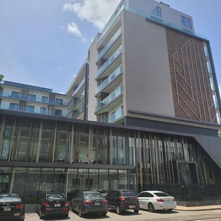 Rt Properties @ The Lennox Airport Residential Accra Exterior foto